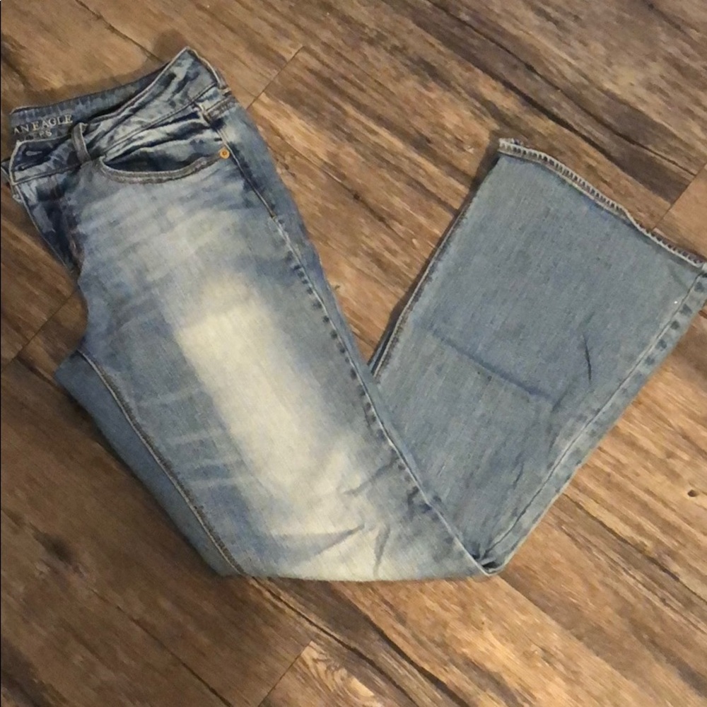 American eagle light wash jeans